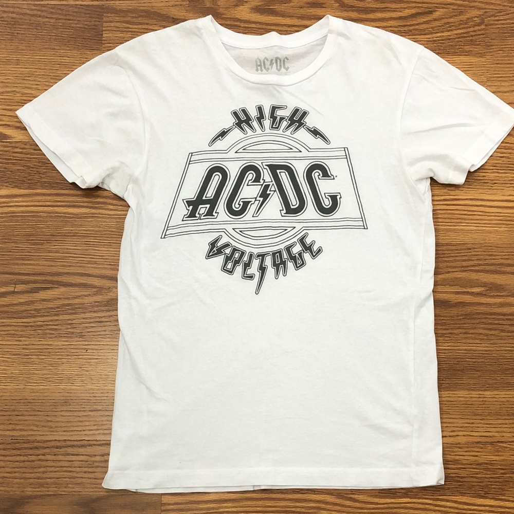 AC/DC White Short Sleeve Graphic Tee - High Voltage Design size small
